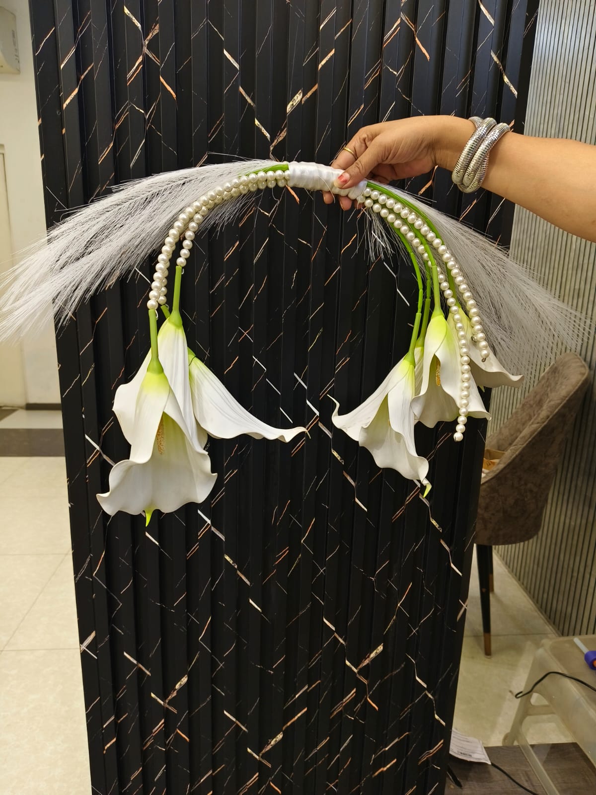 GownLink's Majestic Harmony Elegant Bridal Bouquet with red and white Flowers B-Tulip