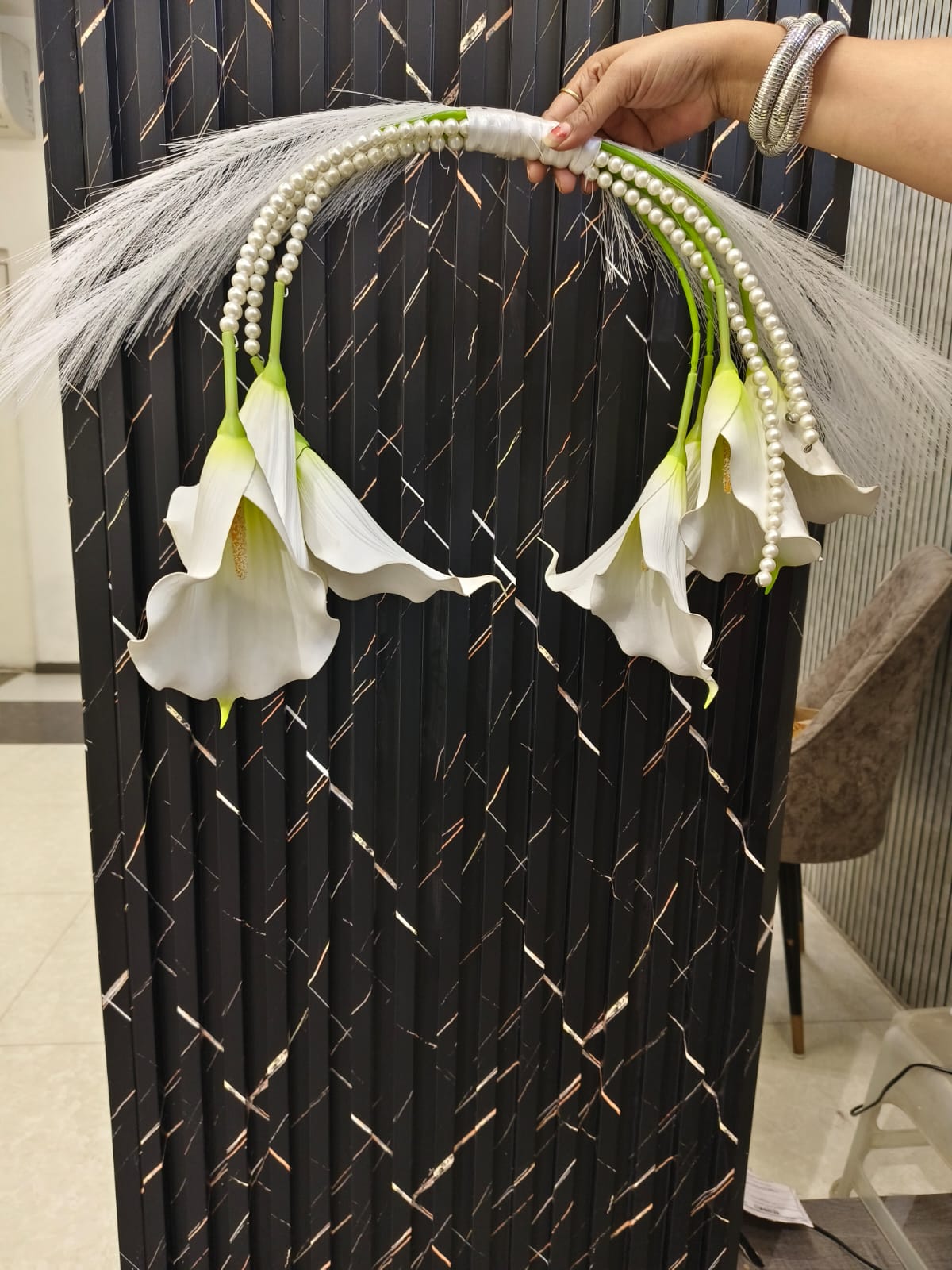 GownLink's Majestic Harmony Elegant Bridal Bouquet with red and white Flowers B-Tulip