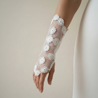 GownLink Charm Bridal Gloves