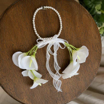 Detail of ribbon and wrapping on Clutch Bridal Bouquet — GownLink B-137