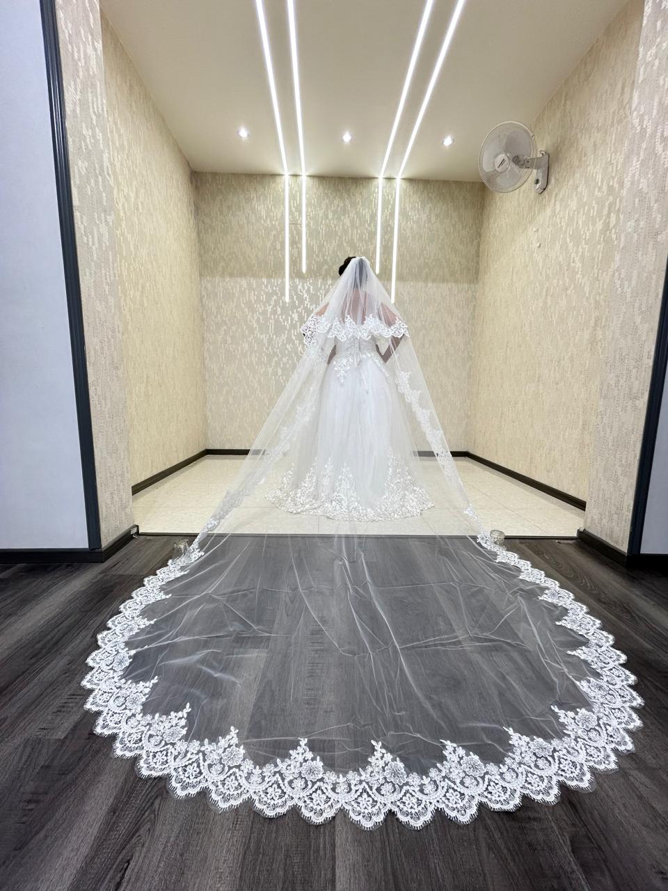 GownLink's Exquisite 3.5mtr Long Cascading Bridal Veil for Christian & Catholic Wedding GLVHL02