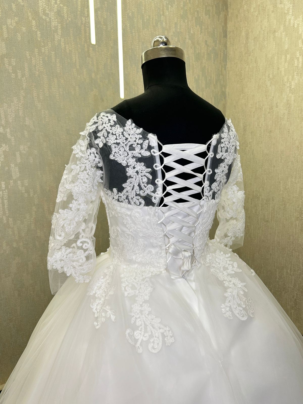 best church wedding dress in white color 