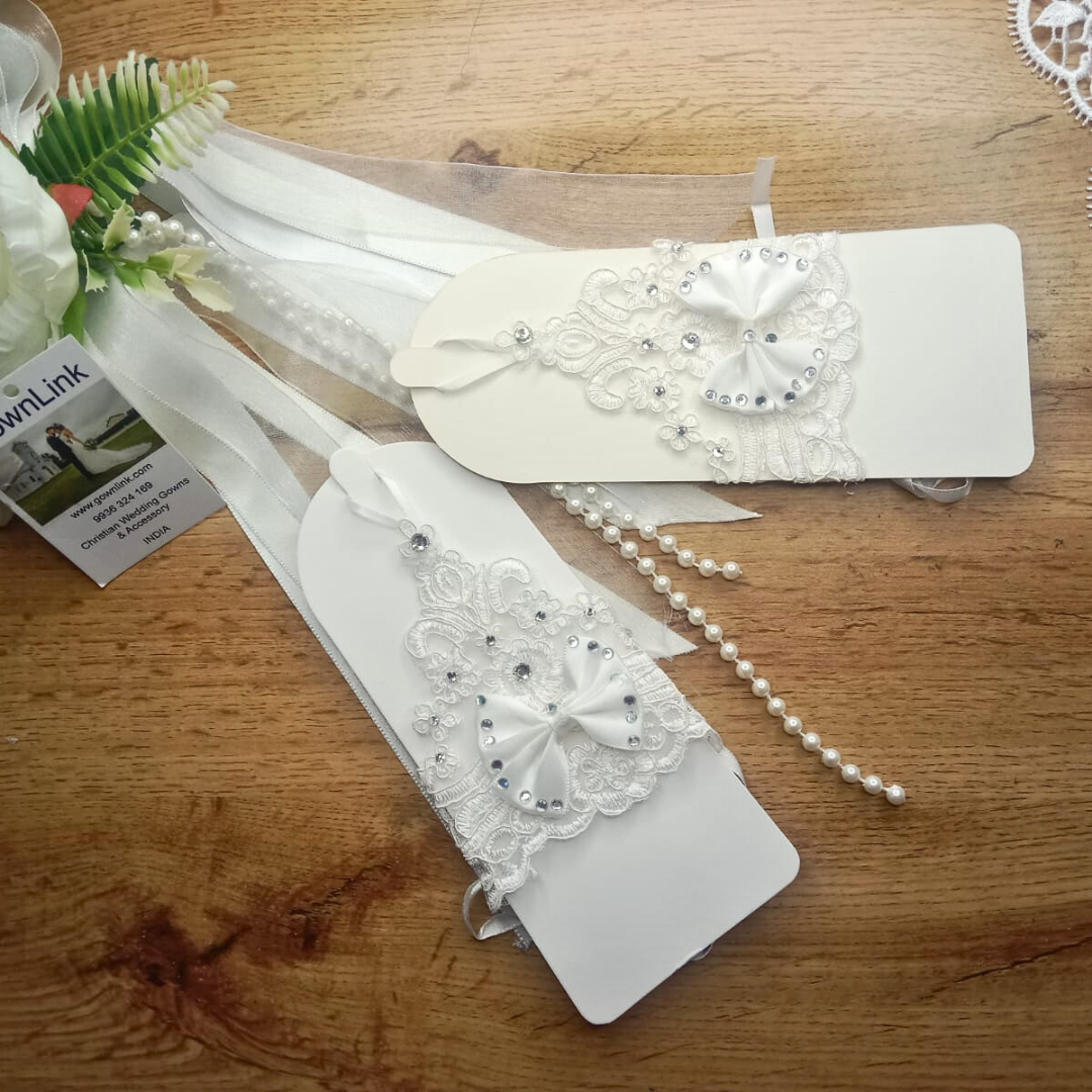 Detail of accessories in 5-Piece Bridal Combo Set — GownLink GOWNLINKS