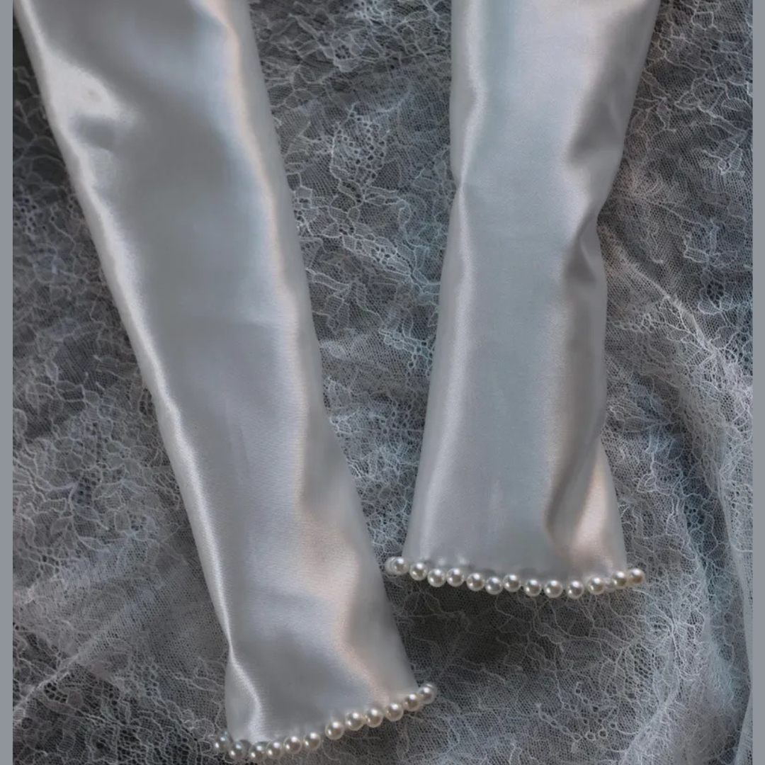 Detail of lace or mesh fabric on Bridal Gloves — GownLink G11