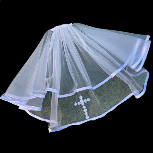 Front view of Bridal Veil draped over model — GownLink GLHLCV1