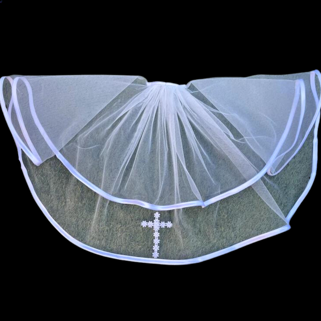 Side view of Bridal Veil with comb attachment visible — GownLink GLHLCV1