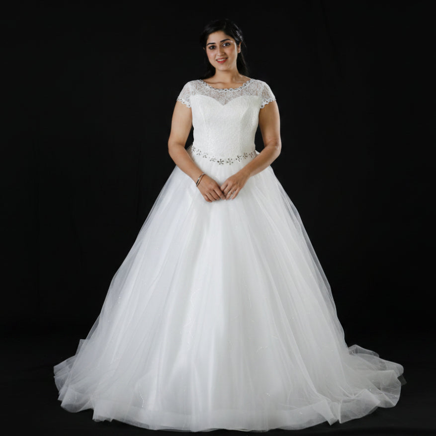Back closure and button detail on White Ball Gown — GownLink GLHS587B