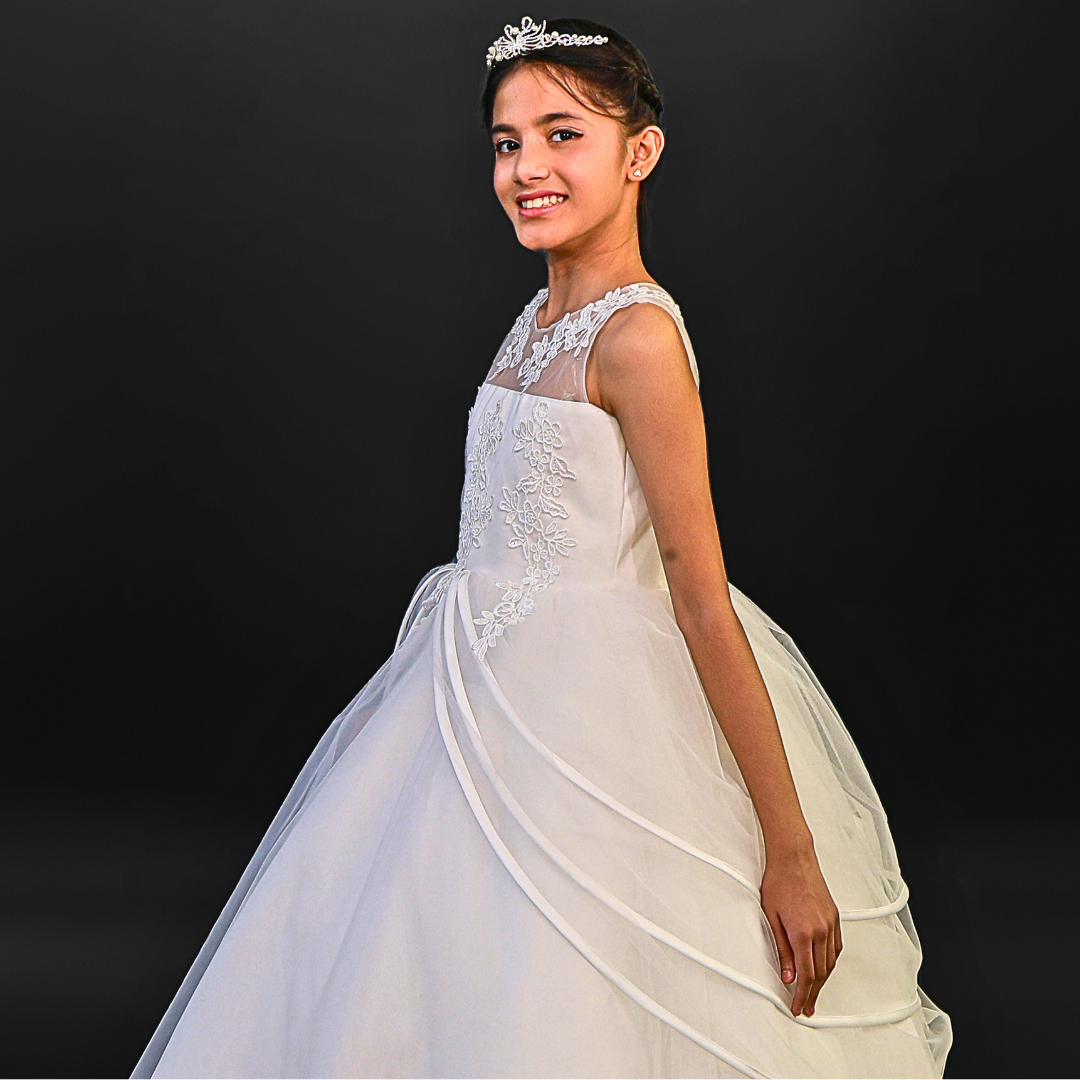 Hem detail of First Communion Dress — GownLink COMMUNION