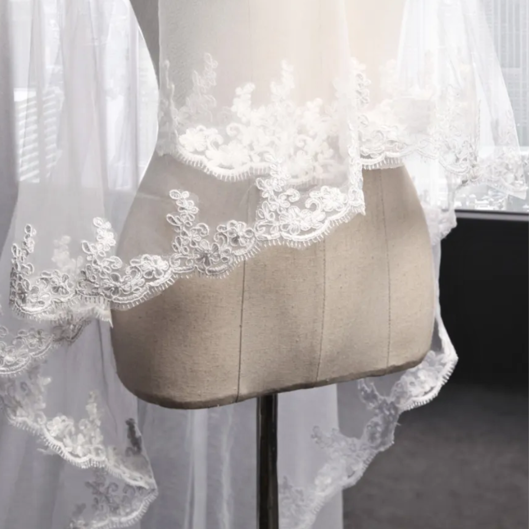 Side view of Bridal Veil with comb attachment visible — GownLink GLHL31