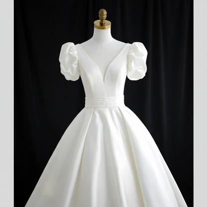 Side profile view of White Bridal Gown Satin with showing silhouette — GownLink GLHMST10