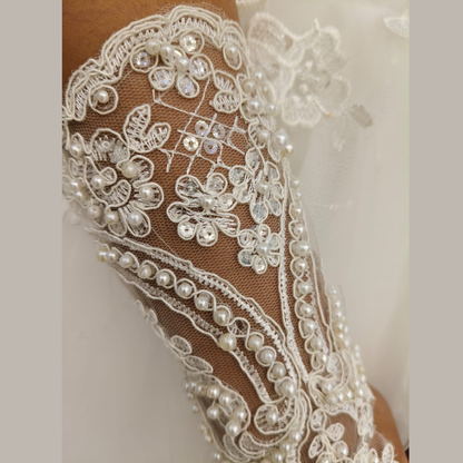 Close-up of pearl or crystal detail on Pearl Bridal Gloves — GownLink G2