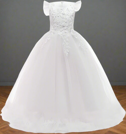 Back closure and button detail on White Bridal Gown Satin — GownLink COMMUNION