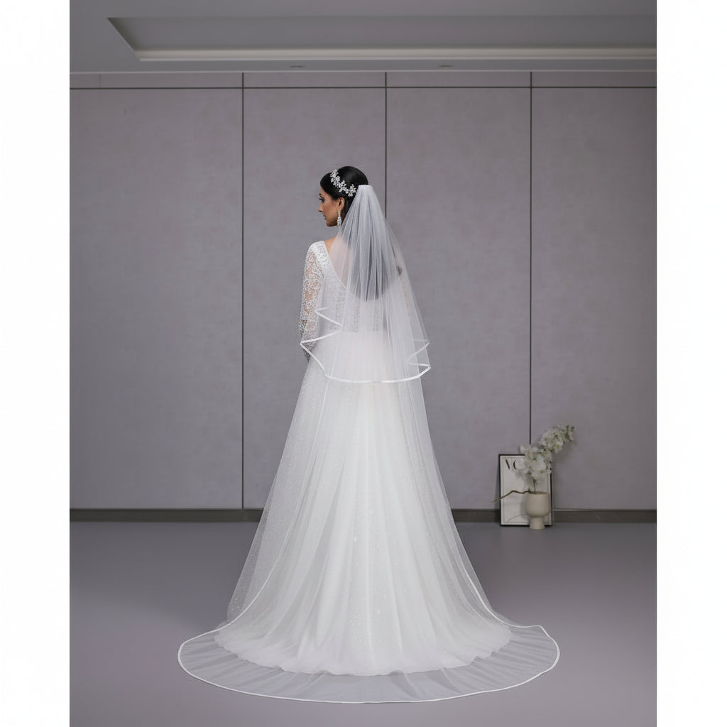 Detail of accessories in 4-Piece Bridal Combo Set — GownLink GOWNLINKS
