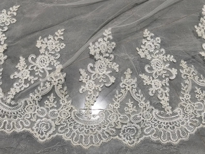 GownLink  Veil with Ivory Lace Embroidery GLVHL57