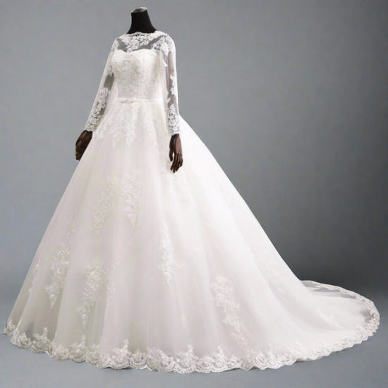  Church wedding gown in white Jhabua