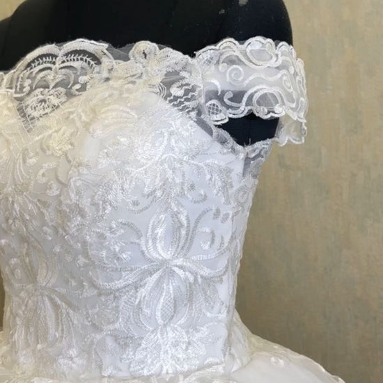 detailed video of white wedding frock Pune
