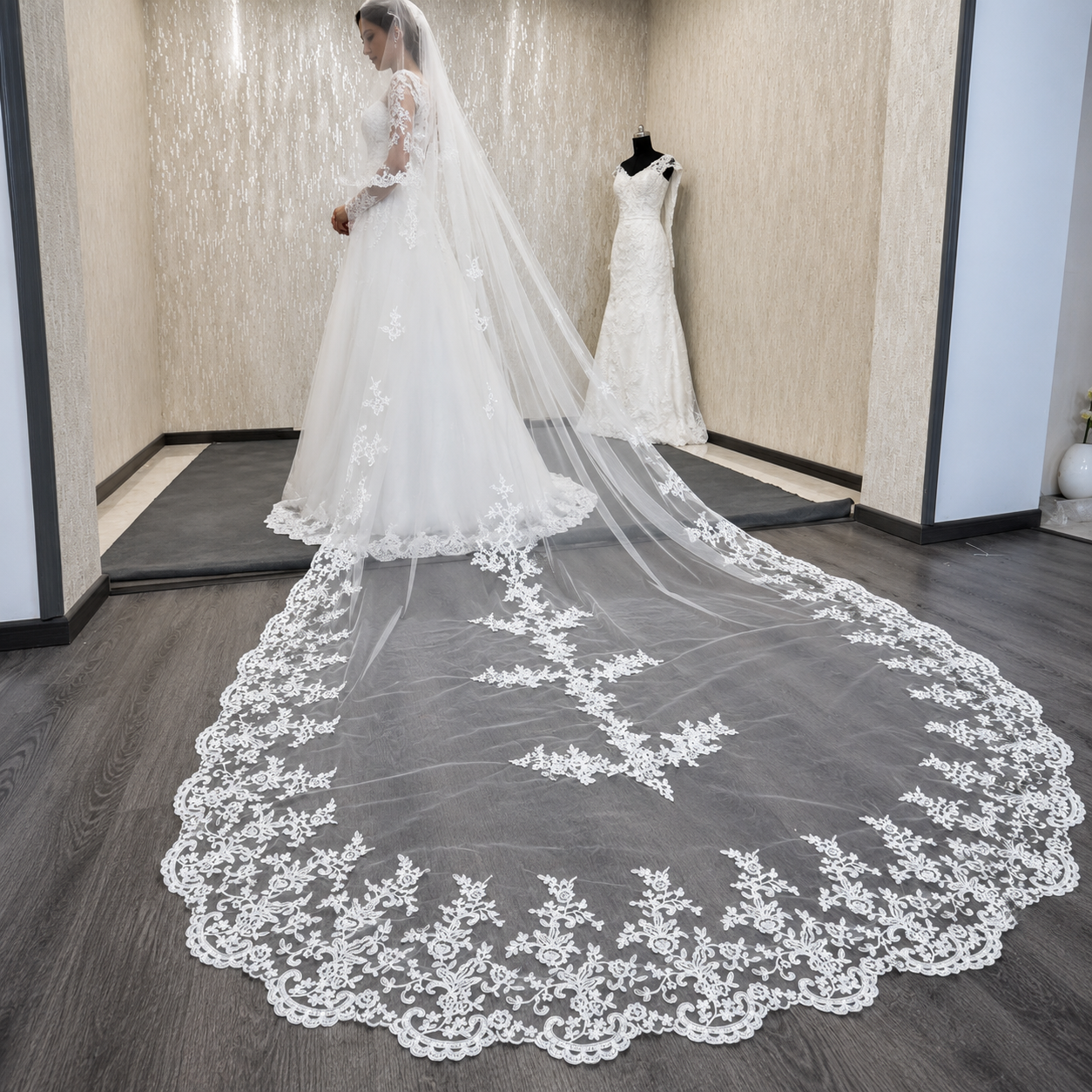 GownLink premium white wedding veil with lace border for brides