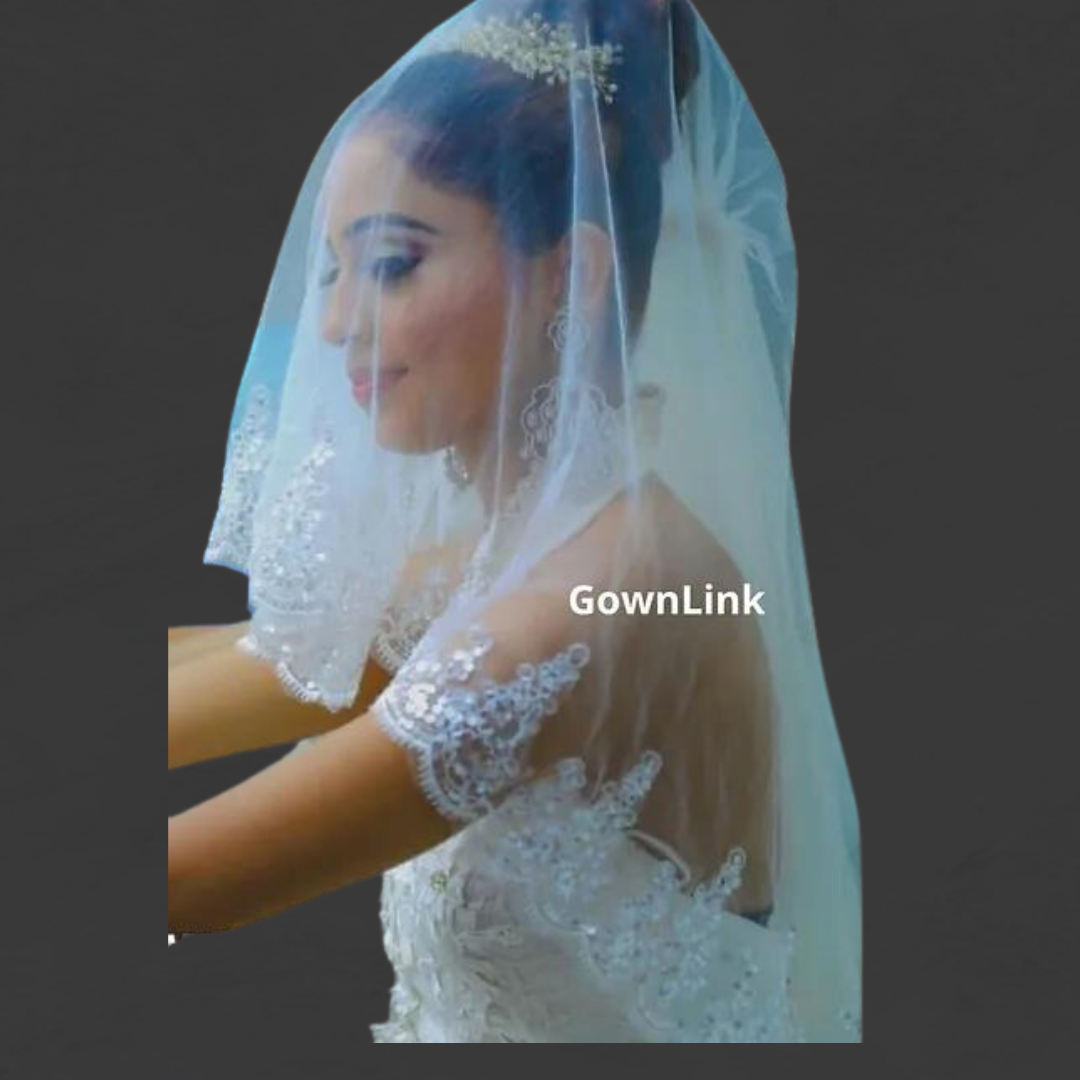 white-lace-cathedral-bridal-veil-with-comb